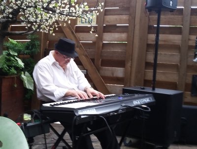 Tommy G @ Lekka's
