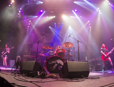 Jackknife Stiletto LIVE opening for Cheap Trick