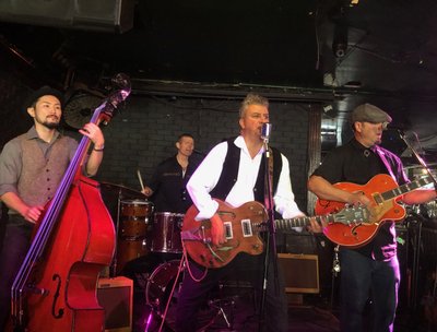 The Starcasters perform at Gallagher's Pub, Huntington Beach 11/11/2018