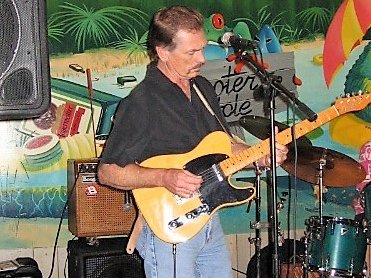 Live at Wally Gators