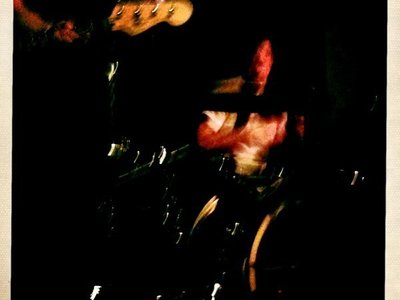 blurry drum