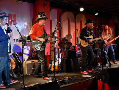 Jamie Williams and the Roots Collective photo