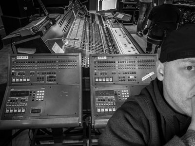 hOWIE aSKAY photo