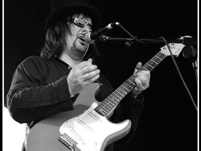 Velvet Razor Playing Live at Guilfest 2009