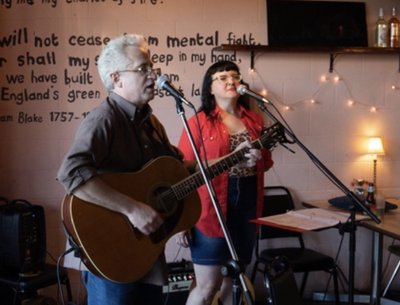 Scott and Stac3y of Anachronauts at Full English in Austin 4/19/19