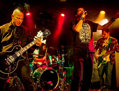 Dave Costa (guitar), Phil Moore (drums), Mel (vox) and Guillermo (bass). Photo by Roger Kruger