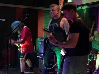 Atomic Kavemen photo