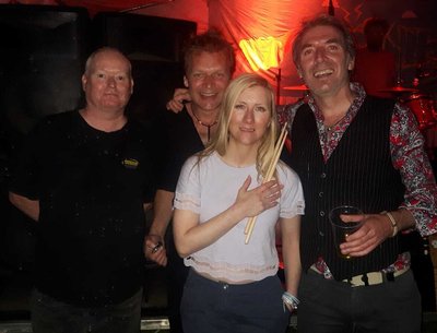 It's all tits and teeth in the SGB ;-) x