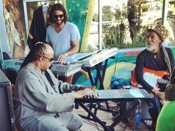 A jam with Stevie Wonder and Lesterfari & Kings Music at Simply Wholesome in Los Angeles