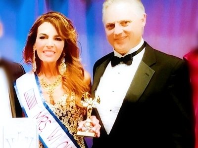 Mrs. Wisconsin America - Outstanding Married Women Community Service Awards