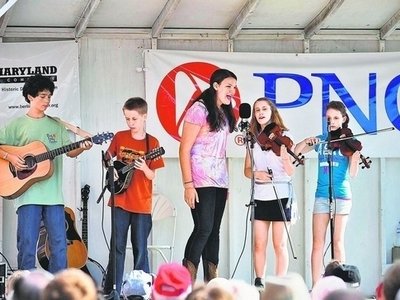Flower Hill Billies make their debut performance, placing 2nd in the contest