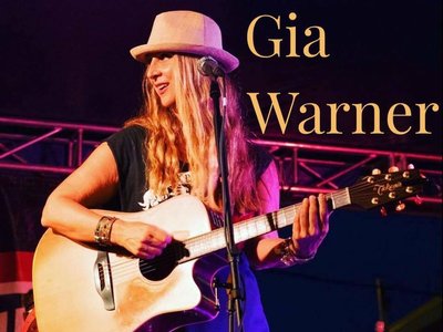 Gia Warner photo