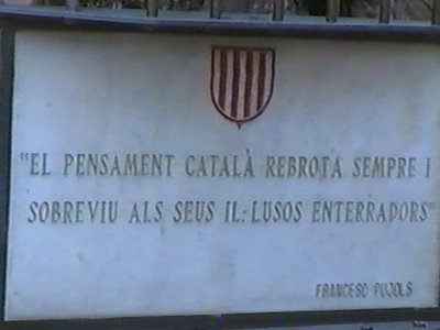Catalan thought always re-embroiders and survives their burial illusions.