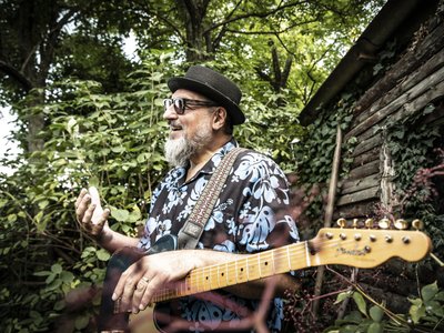 AG Weinberger - The Transylvanian Guitar Man photo