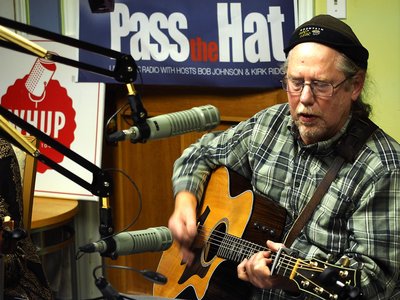 Jim Suiter on guitar