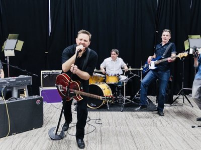 j. bell & the Lazy Susan Band photo