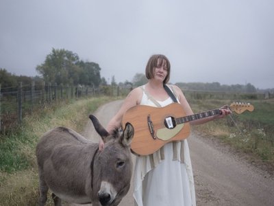 Amanda Standalone photo