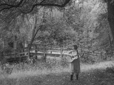 Amanda Standalone photo