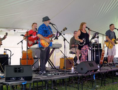 Loose Shoes Jamming with The No Name Band in Cleveland