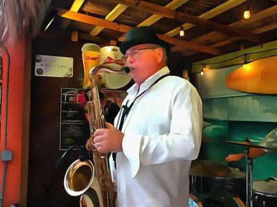 Big Bell Tenor up in it