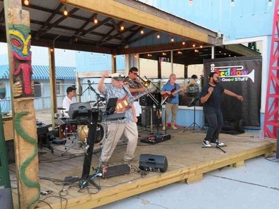 bugs Beddow & the Good STuFF photo