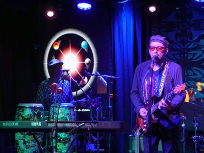 The  Hailers "make it play "