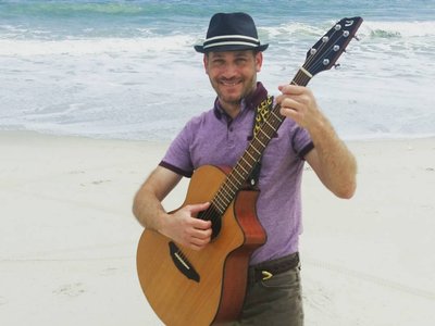 Oneg Shemesh Band photo