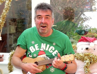 On screen whilst Christmas uke teaching videos.
