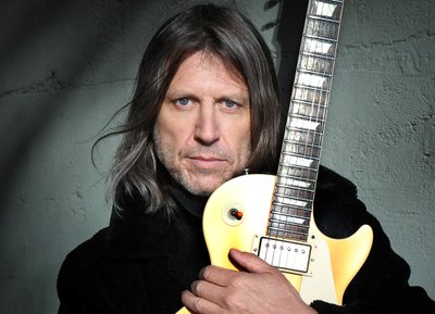 Peter Knoll Solo promo photo by Chris Drukker
