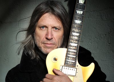 Peter Knoll Solo promo photo by Chris Drukker