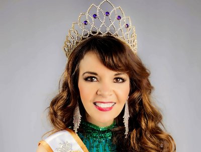 Mrs. Wisconsin Elite Royalty International