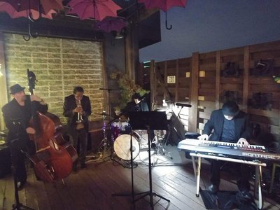 The GS Jazz Trio Jamming With Freddie Jones @ Lekka Dallas 