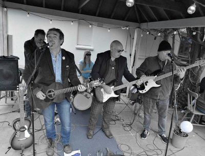 The SGB with Osprey rockin' the country blues!