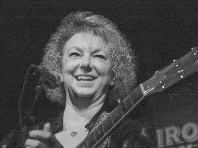 Lisa Martin photo