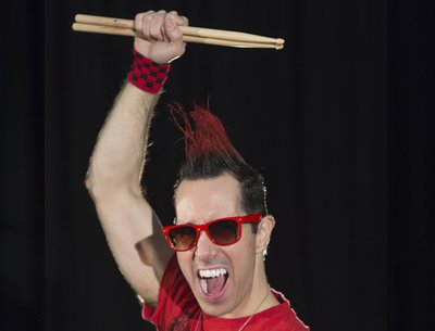 DRMAGDN: Cyborg Drummer / DJ