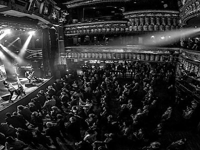 Maiden Chicago photo