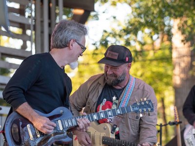 Steve Cunningham … The Master and the student at Cadence Fair
Kust a Fan Photography pho