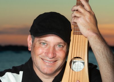 Oneg Shemesh Band photo