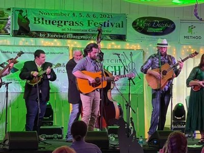 Barefoot Nellie & Co. photo