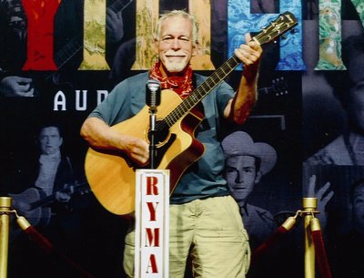 Don Wall performs "Cornbread" at the Ryman Auditorium, August 16, 2020