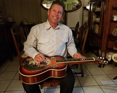 Acoustic Lapsteel 