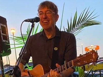 solo on the patio 2022