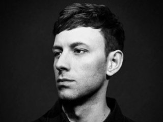 Jeremy Dell (lead guitar)