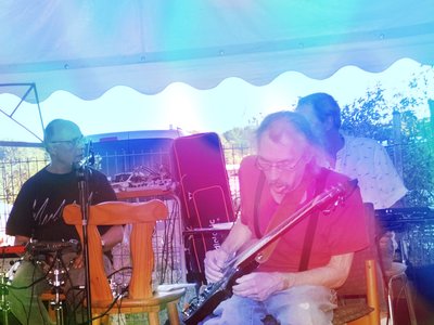 Doppelplus live at Kulturtag Oberscheid 2022 / Photo: Mira Reimann