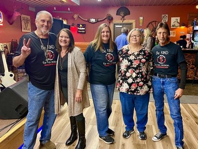 NDB - Friends Regina, Angie & Kathy / Steve Jewell Sr. & Jackie Hagan at Bush's Saloon Glasgow Ky