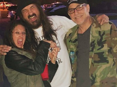 2 of my favorite players, Saliva guitarist and drummer, Wayne and Tosha.
