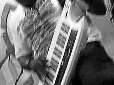 JUICE ON KEYTAR