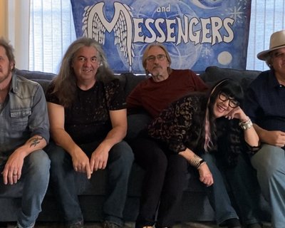 Donna Larsen and Messengers