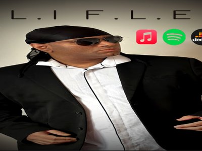 Ali Flex photo