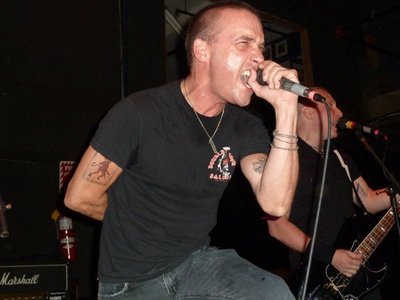 opening for utters 9/10